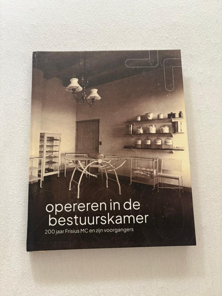 Frits J. Mostert - Opereren in de bestuurskamer, Boeken, Ophalen, Zo goed als nieuw, Frits J. Mostert; Rogier Verhagen