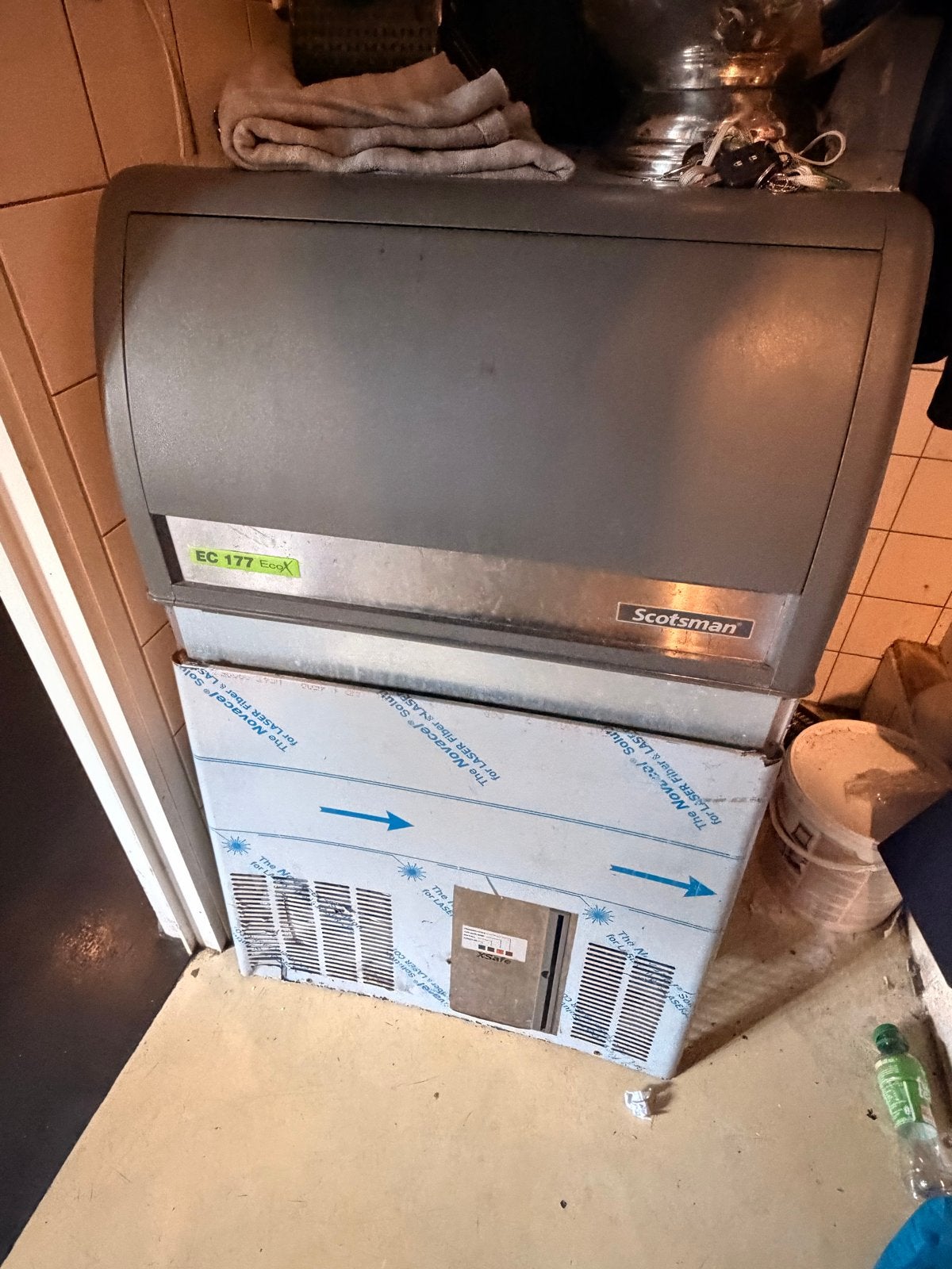 Scotsman EC 177 EcoX IJsblokjesmachine, Ophalen, 200 liter of meer, 60 cm of meer, 160 cm of meer