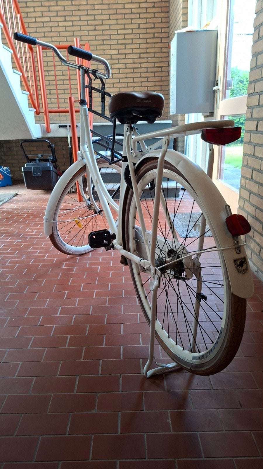 €PRIJSVERLAGING! Omafiets wit met voordrager en terugtraprem, Fietsen en Brommers, Terugtraprem, Zo goed als nieuw, Ophalen, Overige merken