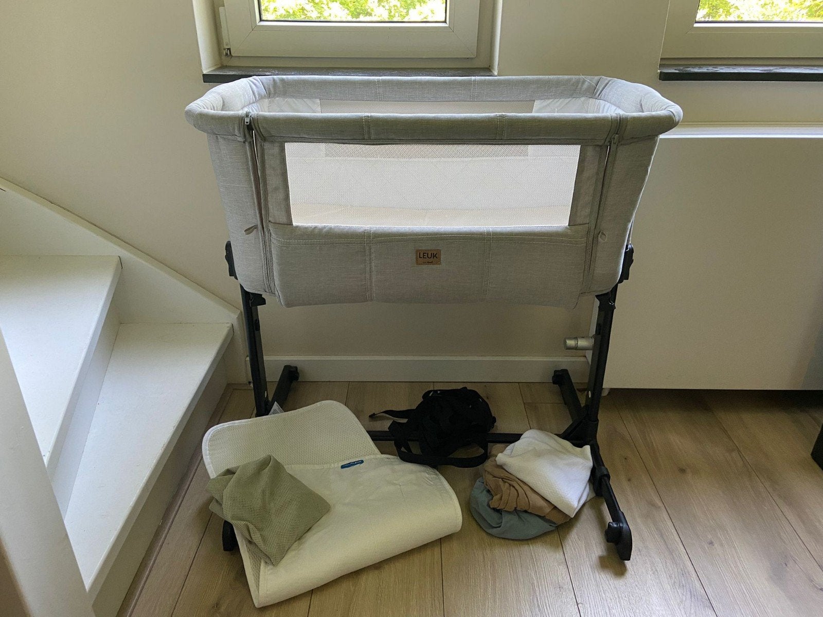 LEUK Side Sleeper wieg/co-sleeper 0-9kg, Ophalen, Zo goed als nieuw, Wieg