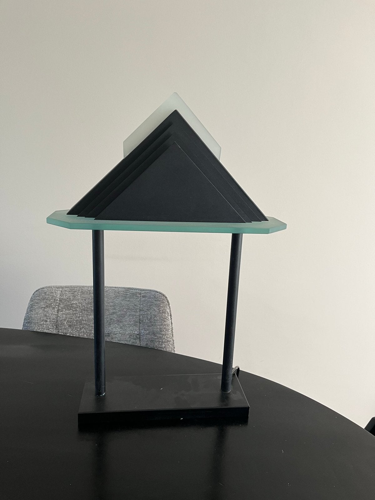 Tafellamp vintage postmoderne jaren 80 Vrieland Design, Huis en Inrichting, Gebruikt, Overige merken, Vintage, Meerkleurig