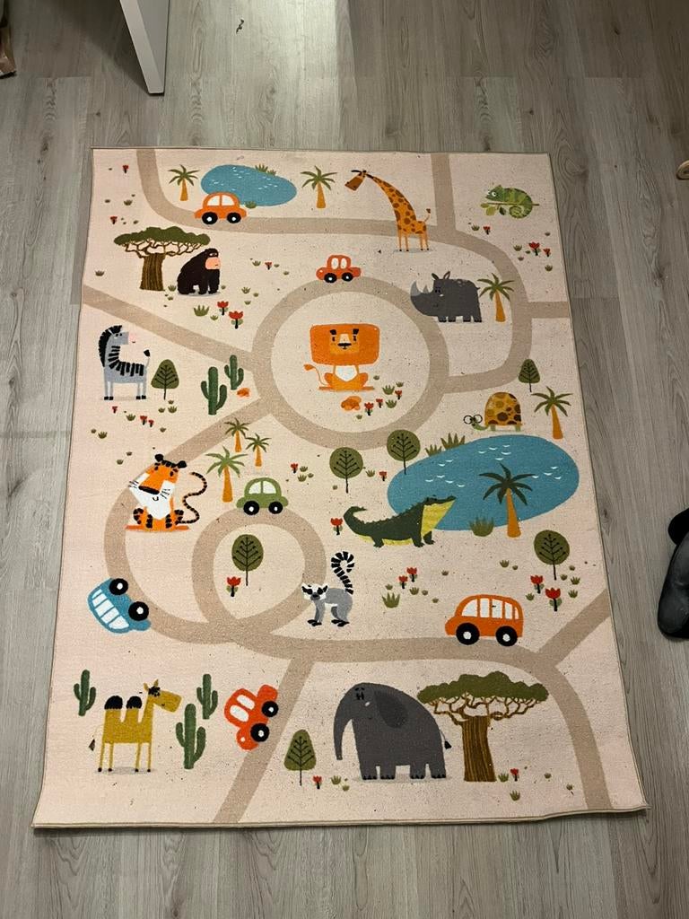 Leuk vloerkleed voor kinderkamer, Ophalen, Gebruikt
