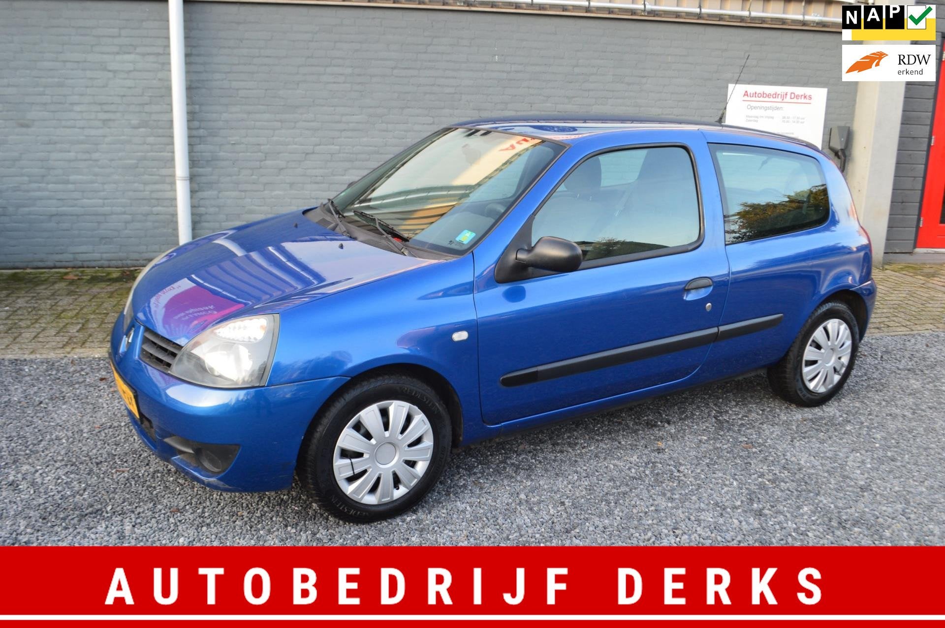 Renault Clio 1.2 Campus Accès Stuurbekrachtiging Jaar APK, Auto's, Voorwielaandrijving, Stof, Gebruikt, 31 €/maand