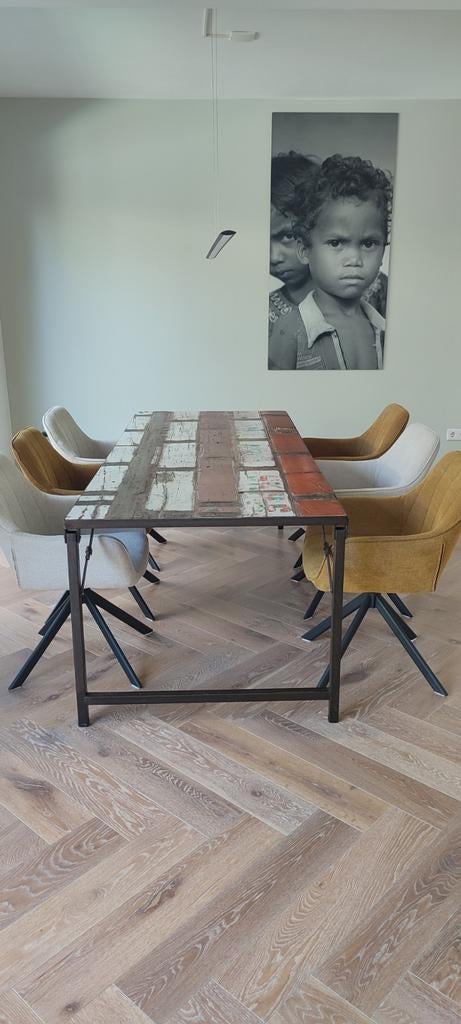 Unieke tafel Indonesisch botenhout inklapbaar onders, Huis en Inrichting, Tafels | Eettafels, Overige houtsoorten, Gebruikt, 200 cm of meer