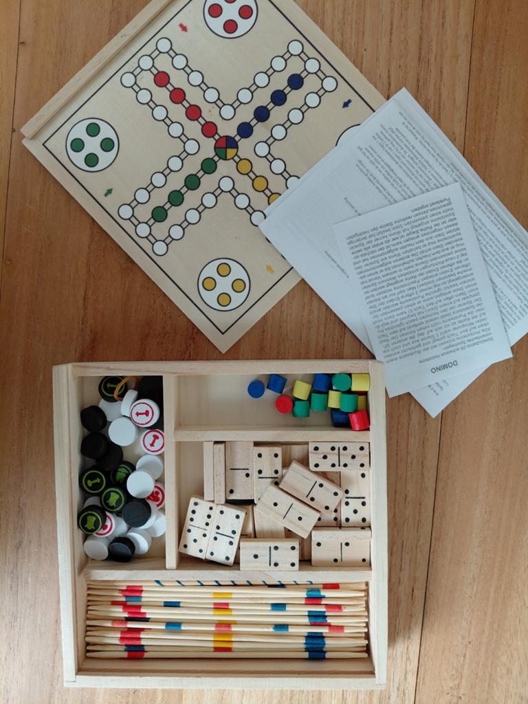 Kleine houten spellendoos, Ophalen of Verzenden