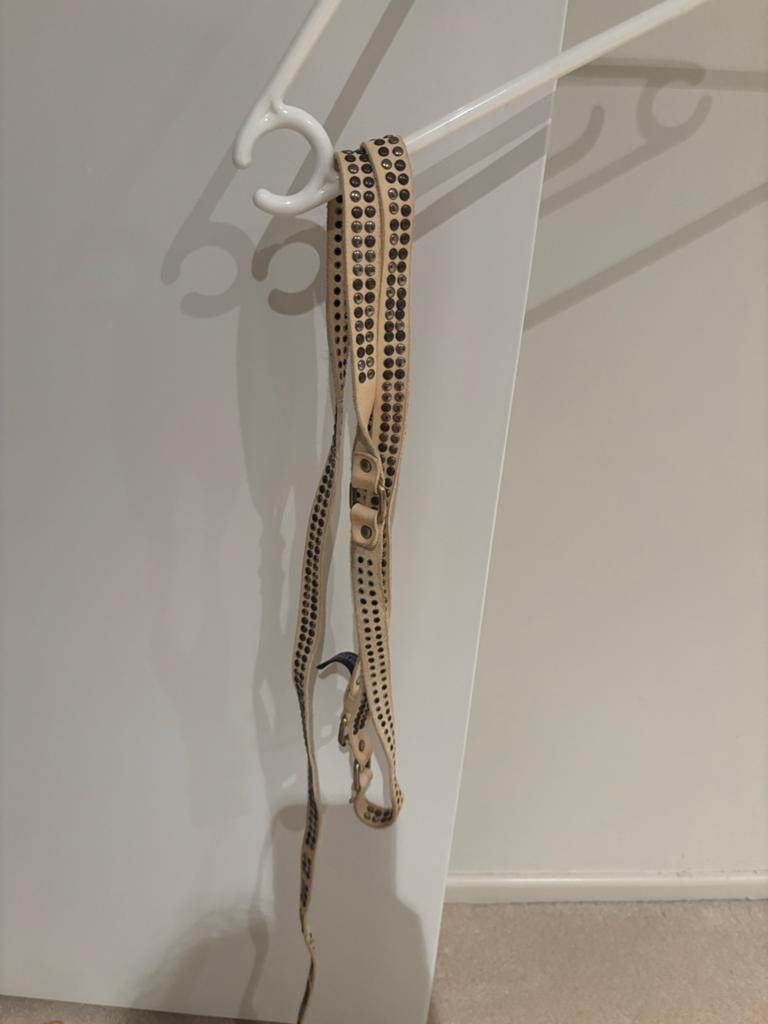 Beige riem met studs, Kleding | Dames, Riemen en Ceinturen, Overige kleuren, 3 tot 5 cm, Echt leder, 90 tot 100 cm