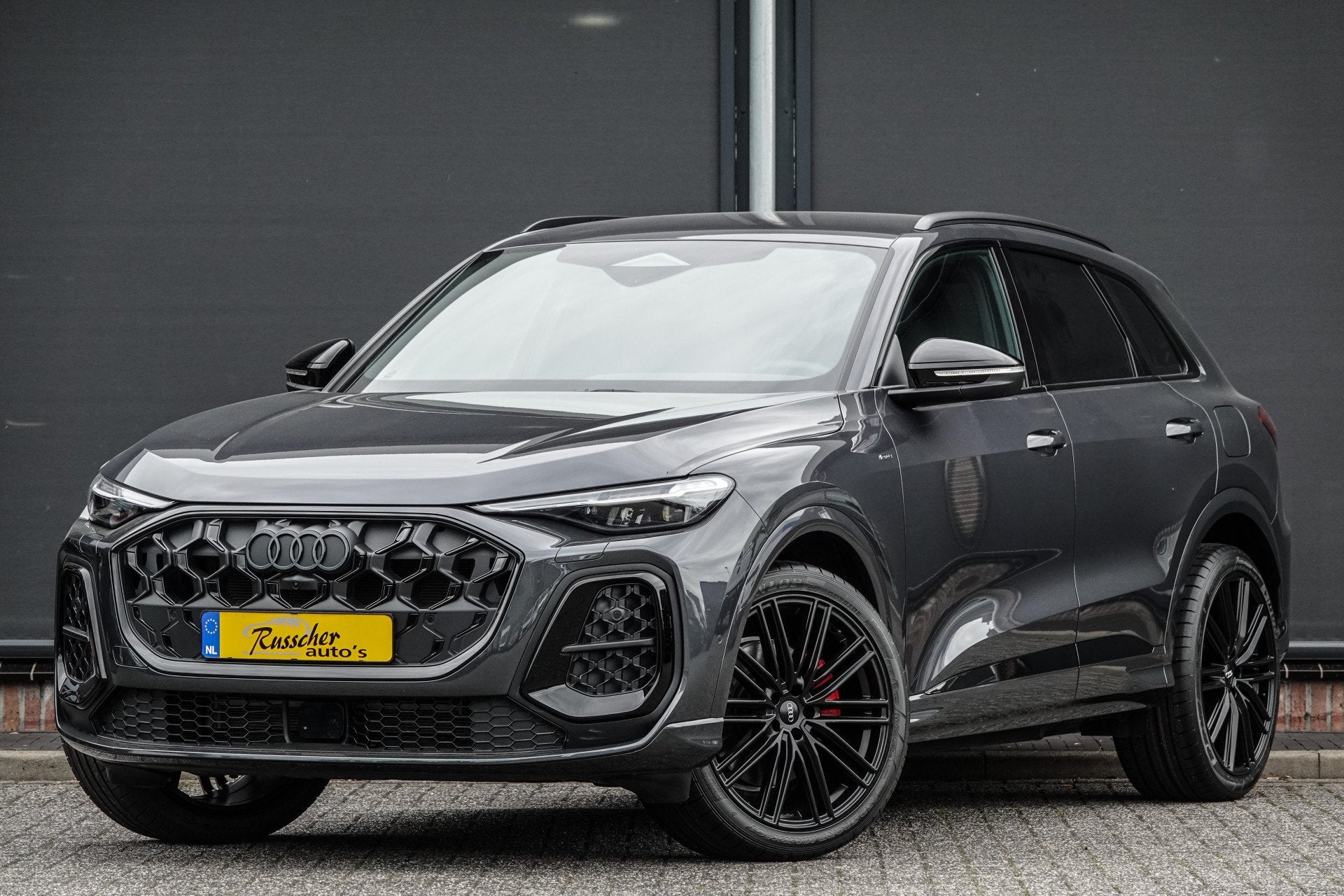 Audi Q5 e-hybrid 367Pk | S-Line | MMI Bijrijdersdisplay | Te, Automaat, Automatische klimaatregeling, Gebruikt, Zwart