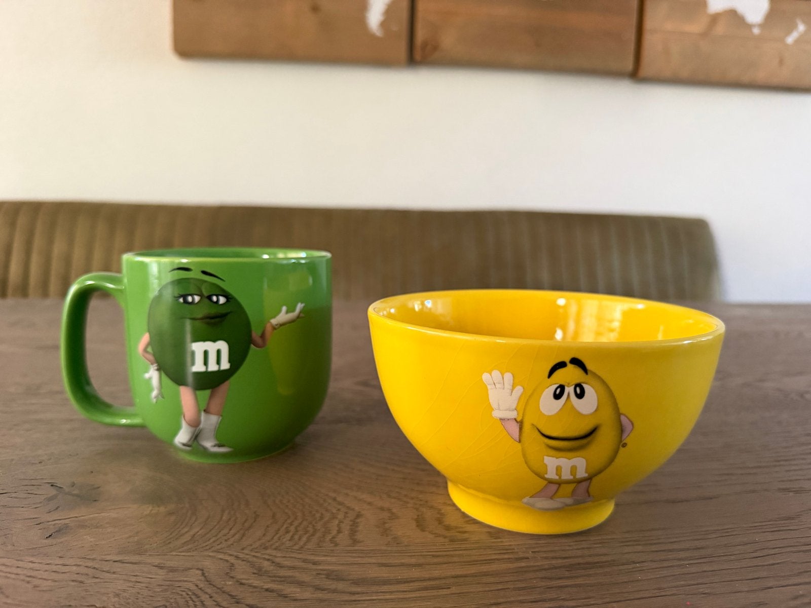 M&M's mok en kom - Groen en Geel, Overige merken, Keramiek, Ophalen of Verzenden, Zo goed als nieuw