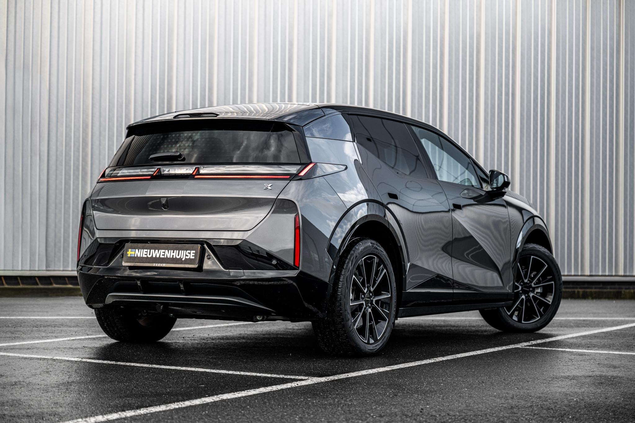 ZEEKR X RWD Long Range 69 kWh | Warmtepomp | Trekhaak | Two-, Auto's, Gebruikt, Zwart, Origineel Nederlands, 1600 kg