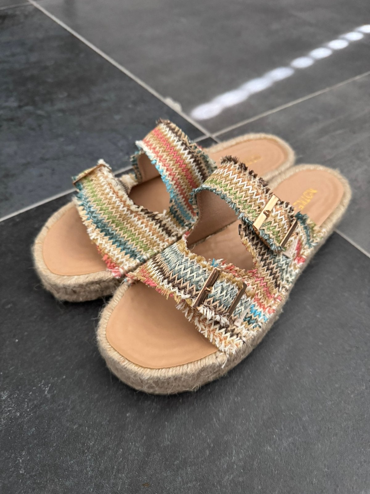 Nieuwe Notre-V Raffia Slippers Maat 39, Kleding | Dames, Schoenen, Slippers, Overige kleuren, Nieuw, Ophalen of Verzenden