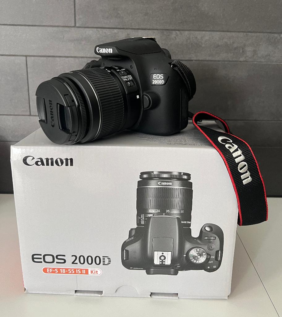 Canon EOS 2000D met drie lenzen en statief, Ophalen, Spiegelreflex, Canon, Zo goed als nieuw