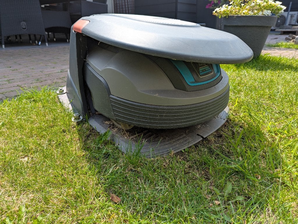 Robot grasmaaier, Ophalen, Gebruikt, 20 tot 25 cm, Gardena