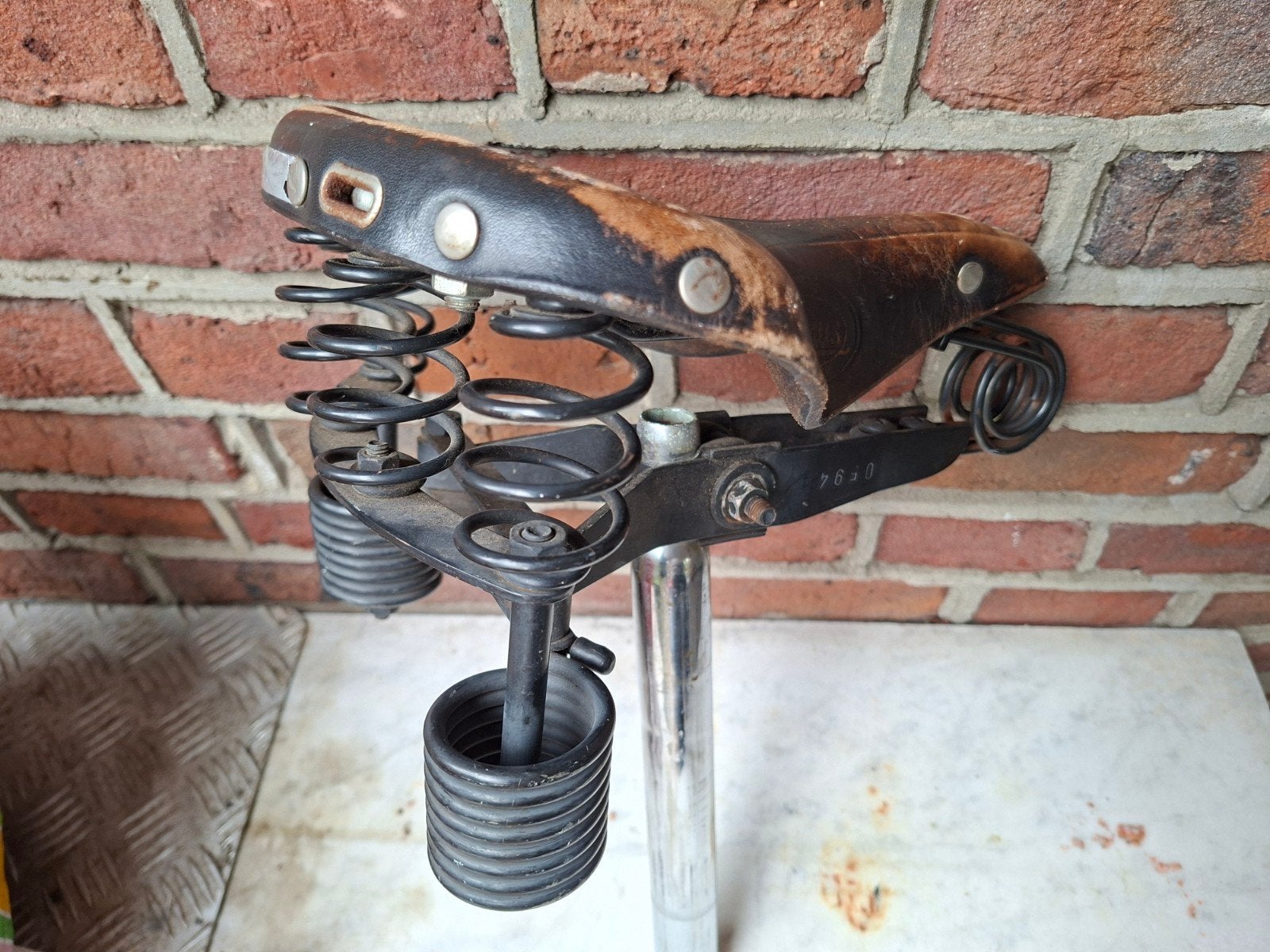 PRIMUS LEPPER LEDER BRUIN ZADEL VINTAGE OLDTIMER FIETS, Gebruikt, Leer, Ophalen of Verzenden, Zadel