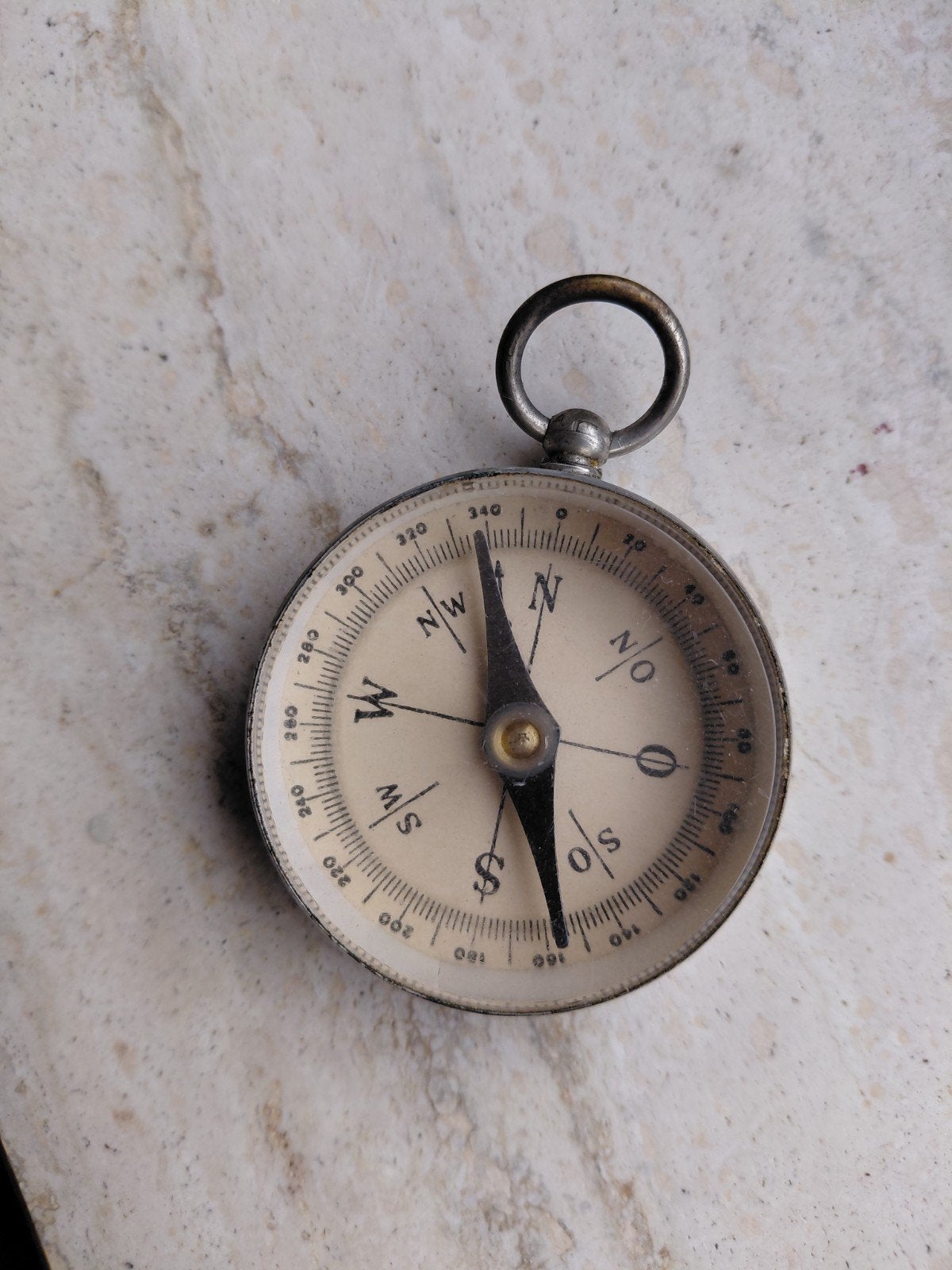Fraai antiek kompas. Lijkt van zilver. Met heel dik glas., Ophalen of Verzenden, Zilver, Overige merken