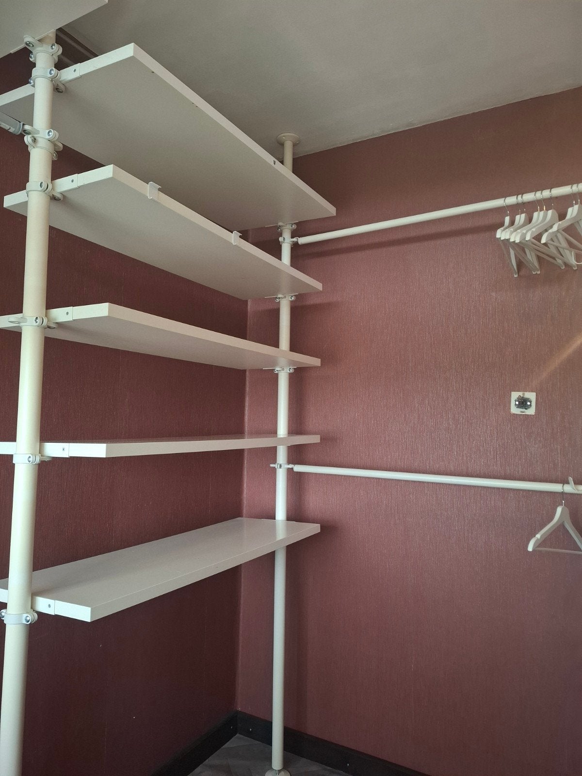 Complete inloopkast opstelling met planken en hangruimte, Huis en Inrichting, Kasten | Kledingkasten, Modern en functioneel, 200 cm of meer