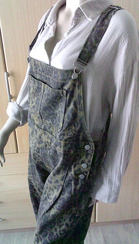 NIEUWE panter tuinbroek jumpsuit maat XL, Verzenden, Nieuw, Overige kleuren, Overige jeansmaten
