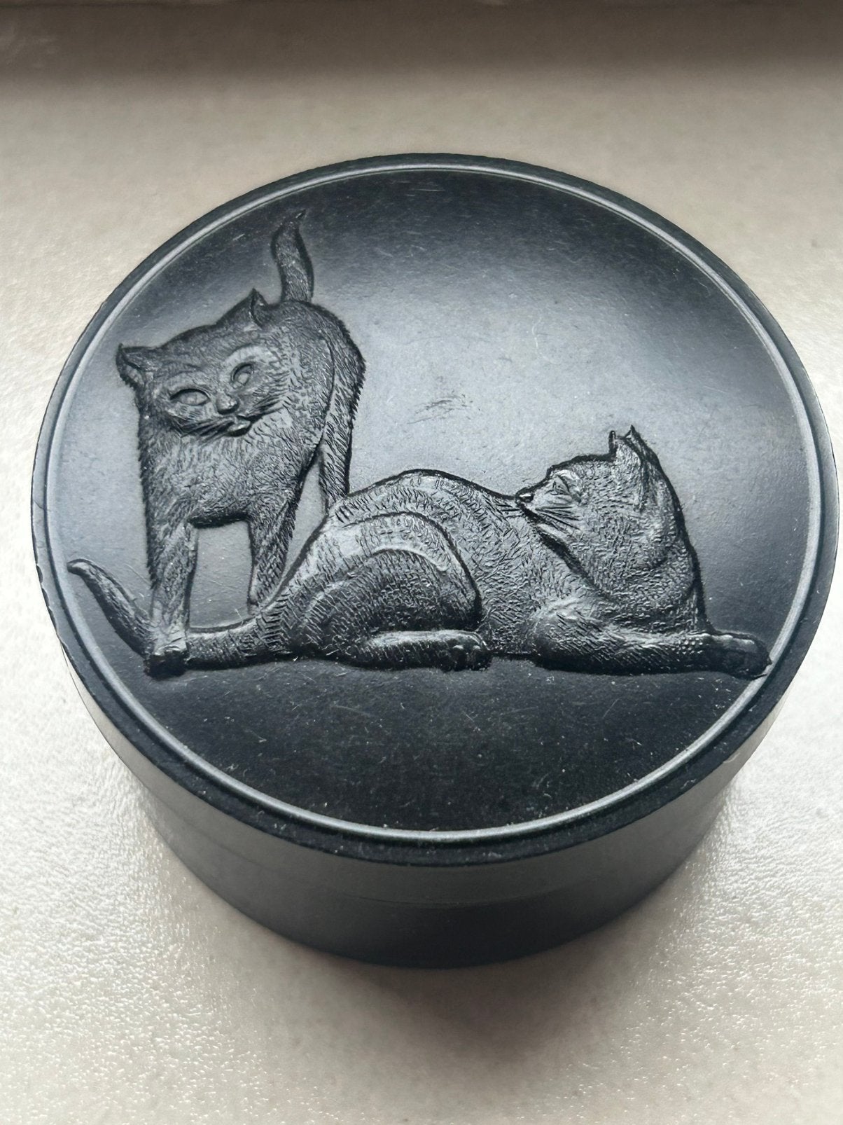 Leuk bakelieten doosje met poezenafbeelding, Antiek en Kunst, Ophalen of Verzenden