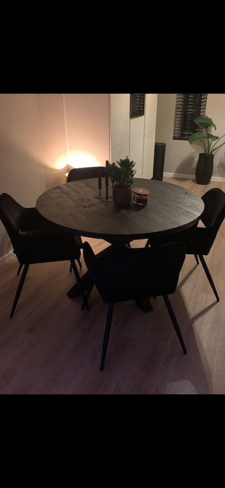 Ronde eettafel zwart, Ophalen, Rond, 100 tot 150 cm, 100 tot 150 cm