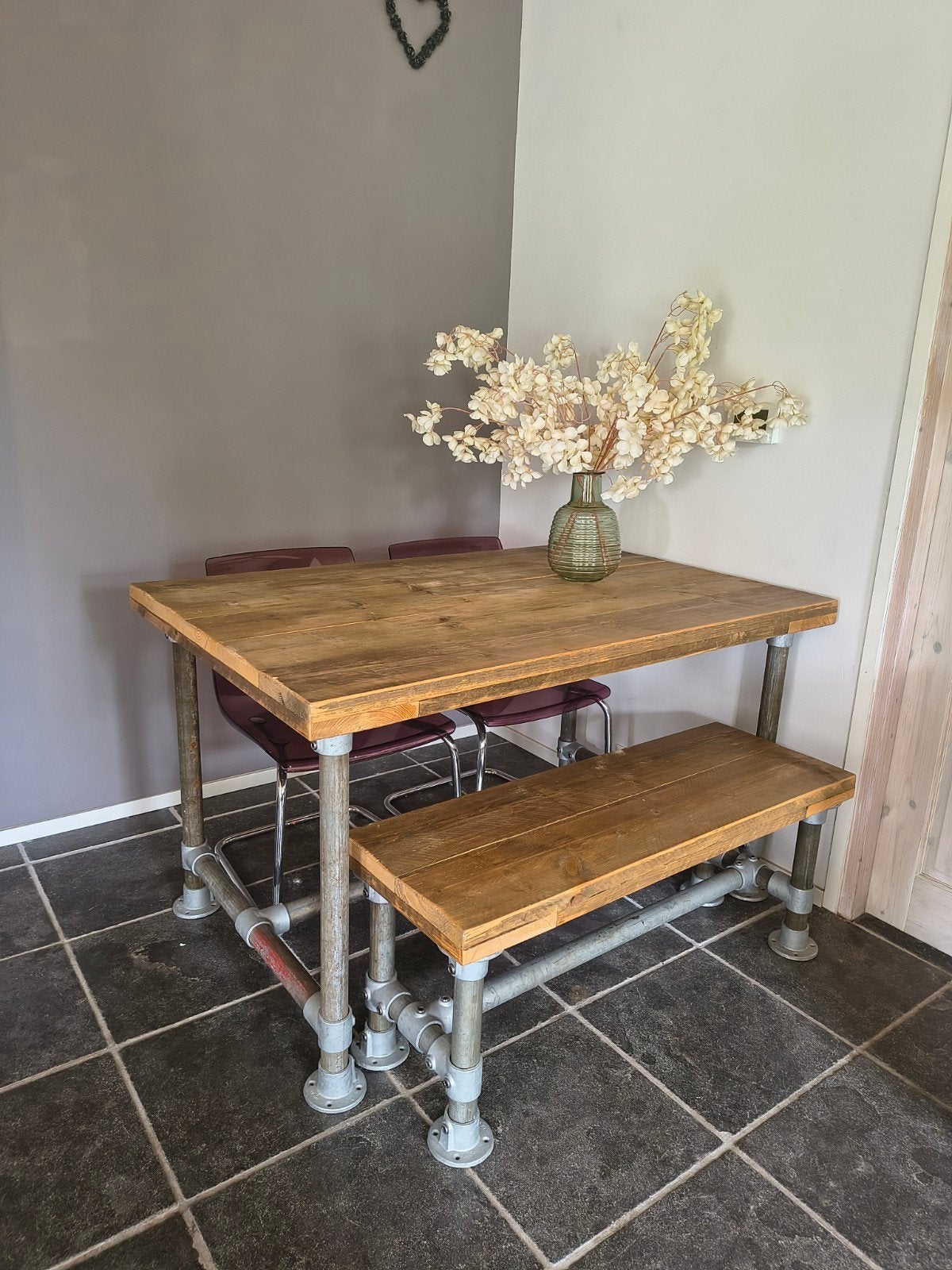robuuste industriële steigerhouten tafel met zitbank, Ophalen, 200 cm of meer, Zo goed als nieuw, 25 tot 50 cm