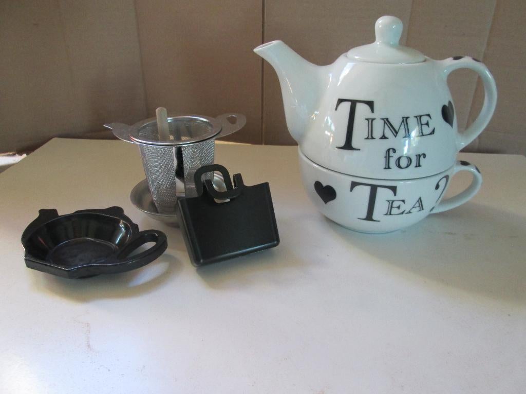 Theepot setje, Huis en Inrichting, Keuken | Servies, Ophalen, Zo goed als nieuw, Overige stijlen, Overige typen