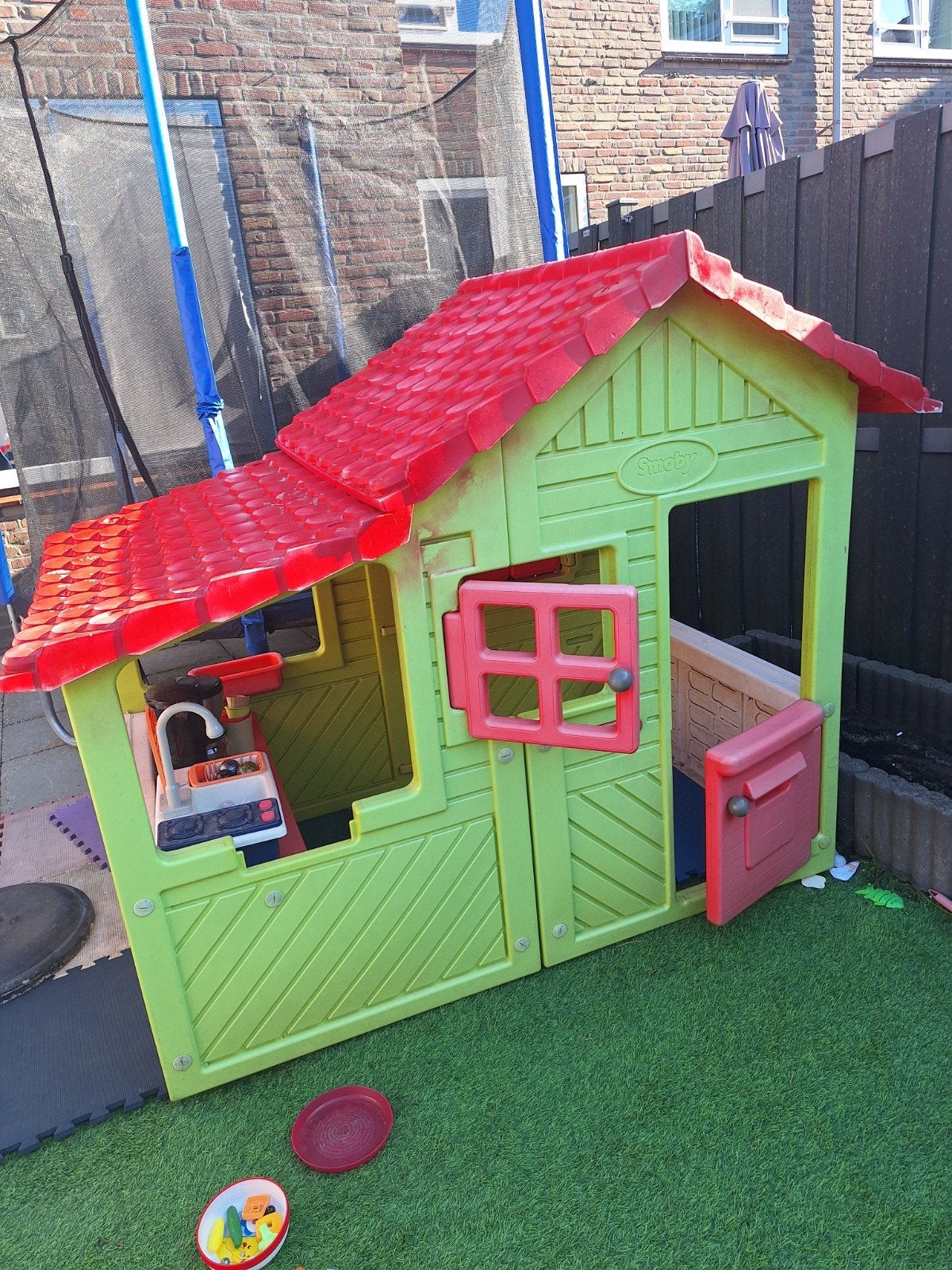 Smoby Speelhuisje met keuken en accessoires, Kinderen en Baby's, Ophalen, Gebruikt, Kunststof