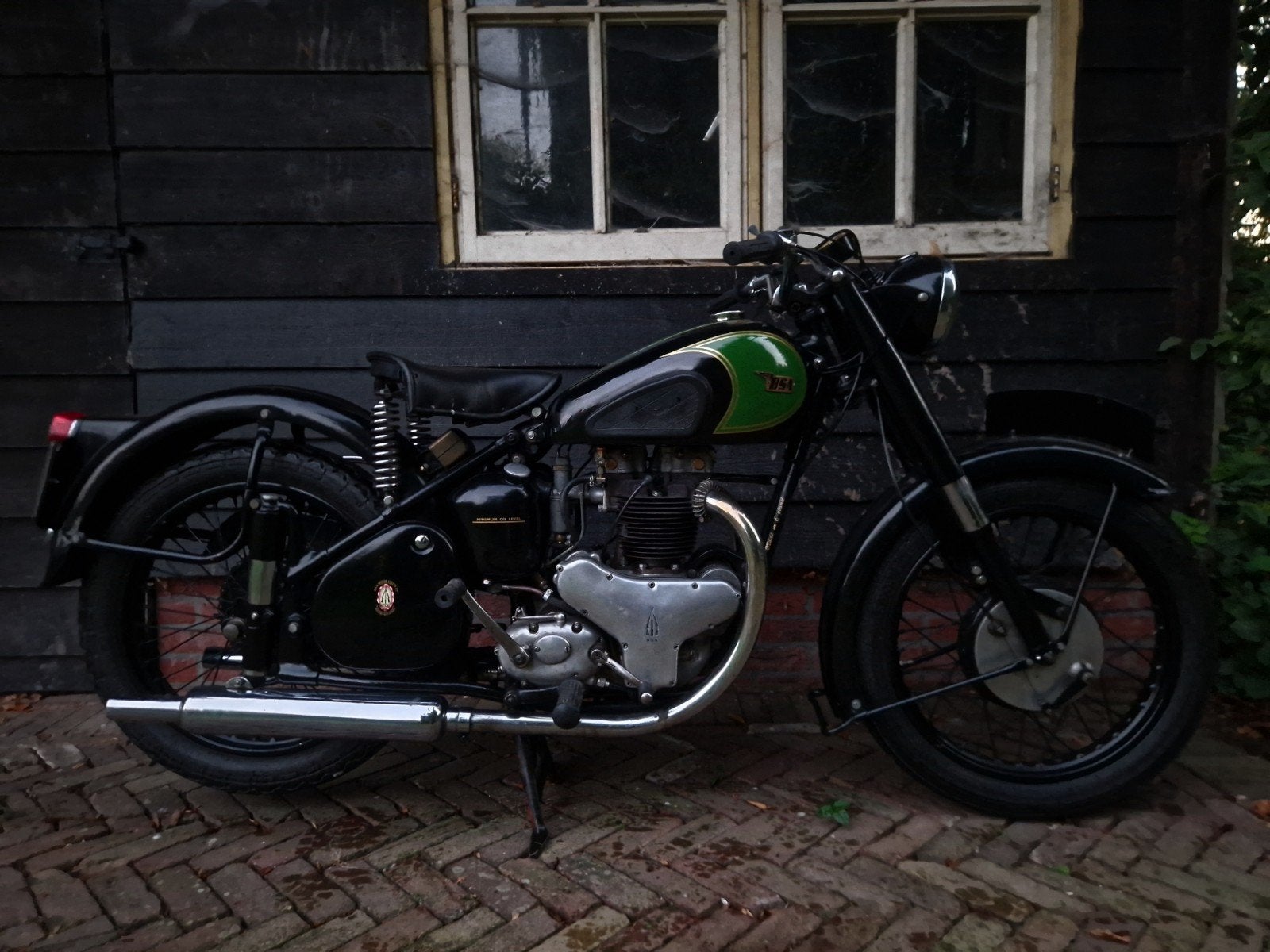 BSA A7 Plunjer, Motoren