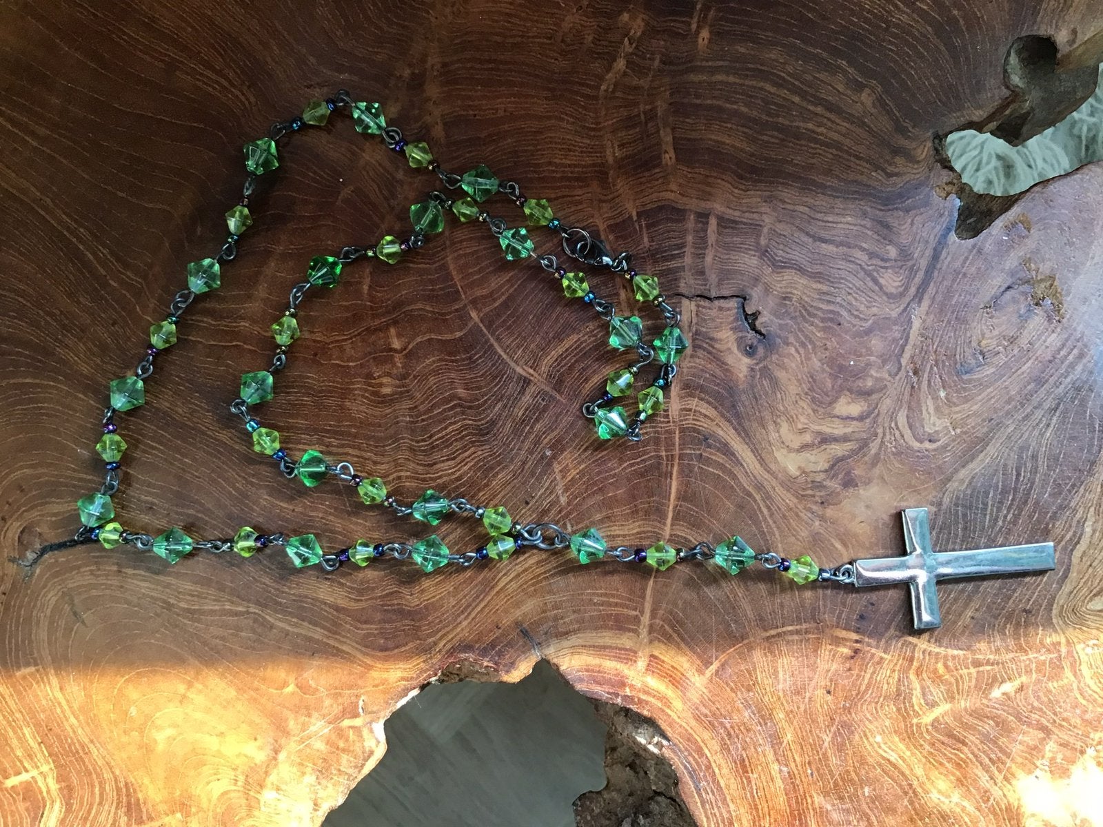 Brocante groene rozenkrans, Verzenden, Gebruikt, Christendom | Katholiek