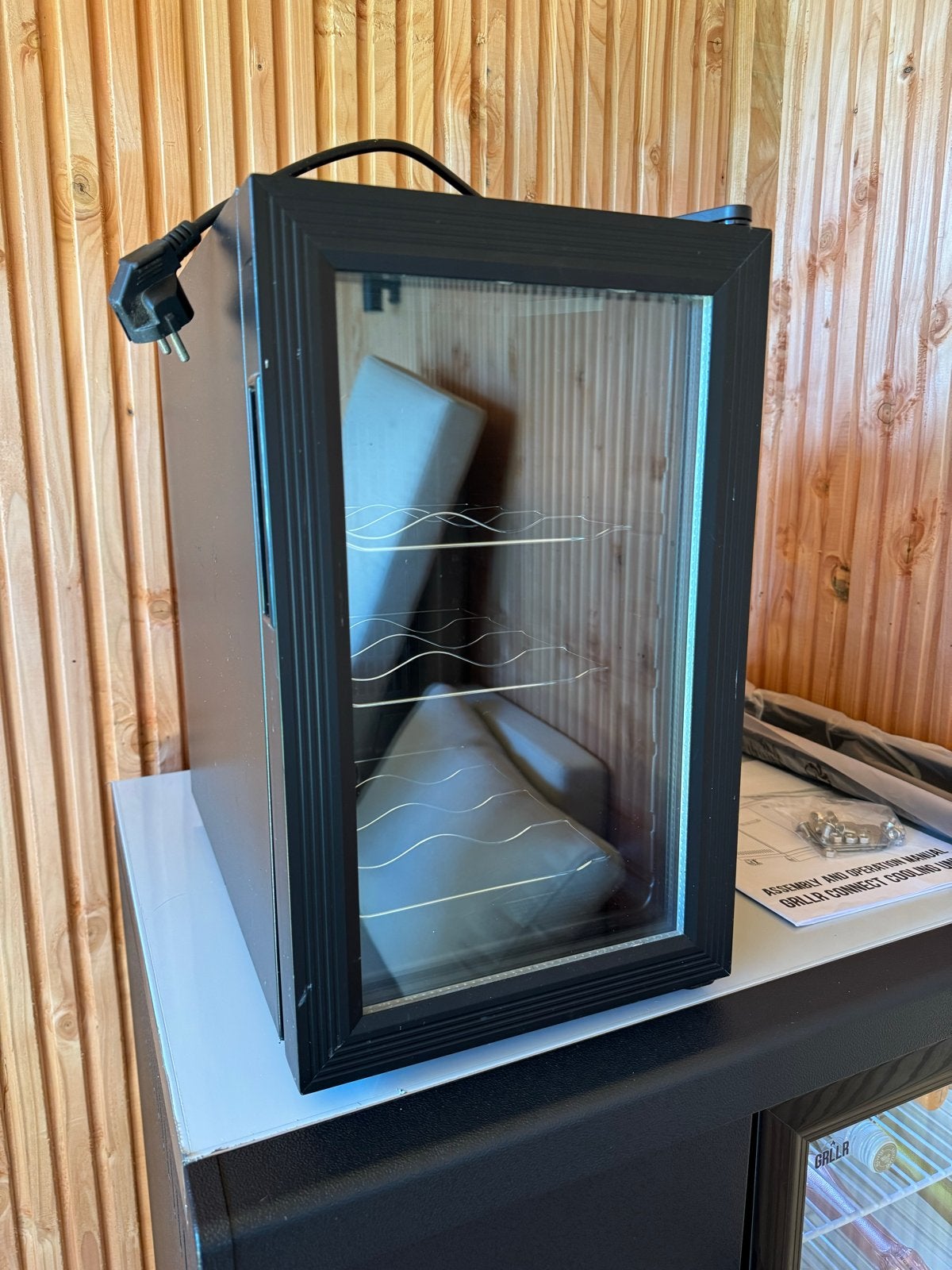 Compacte Wijnkoelkast, Ophalen, Zonder vriesvak, Minder dan 45 cm, Minder dan 85 cm