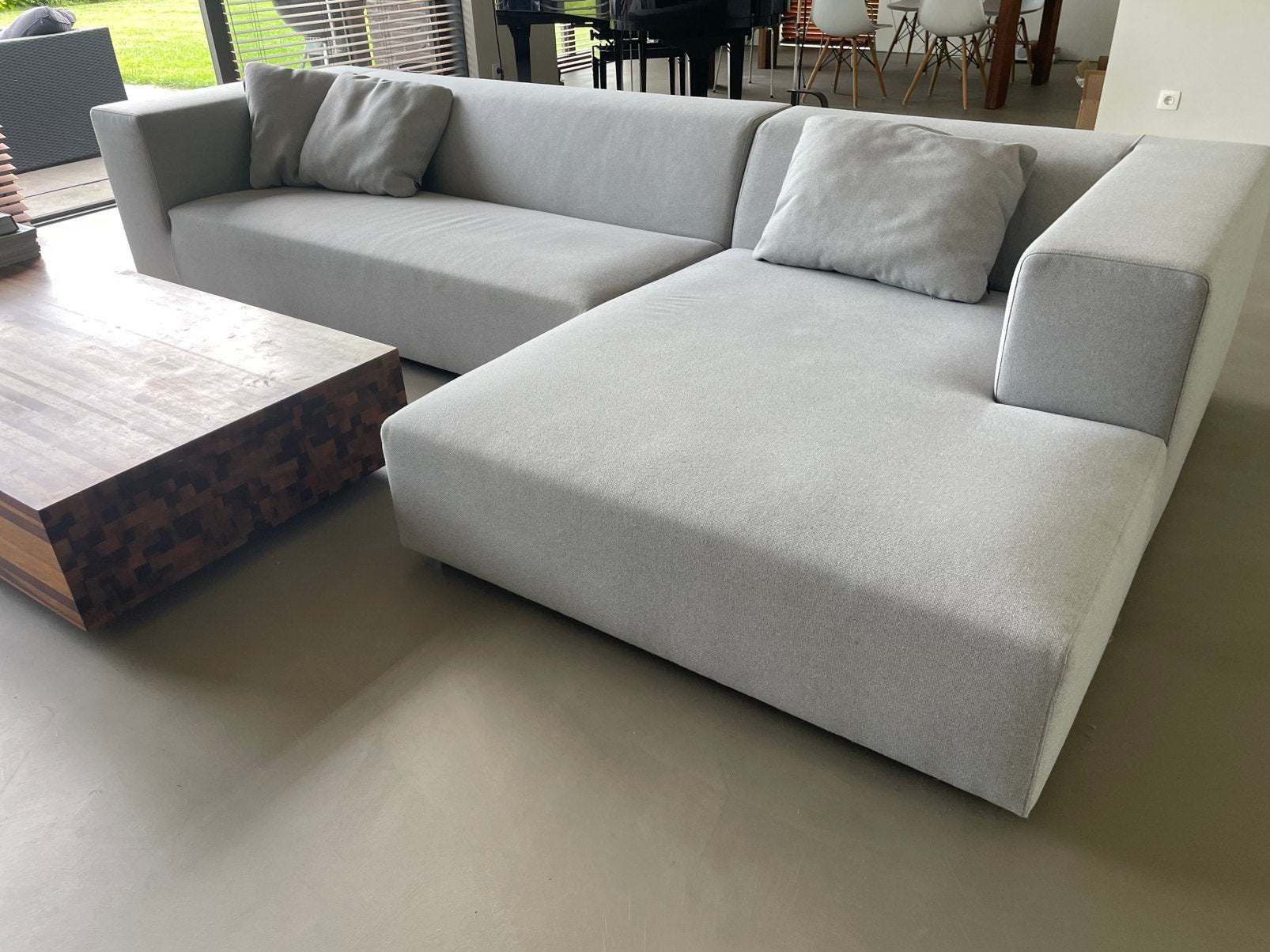 Koozo David loungebank lichtgrijs, Huis en Inrichting, Banken | Bankstellen, Ophalen, Gebruikt, 300 cm of meer, Rechte bank