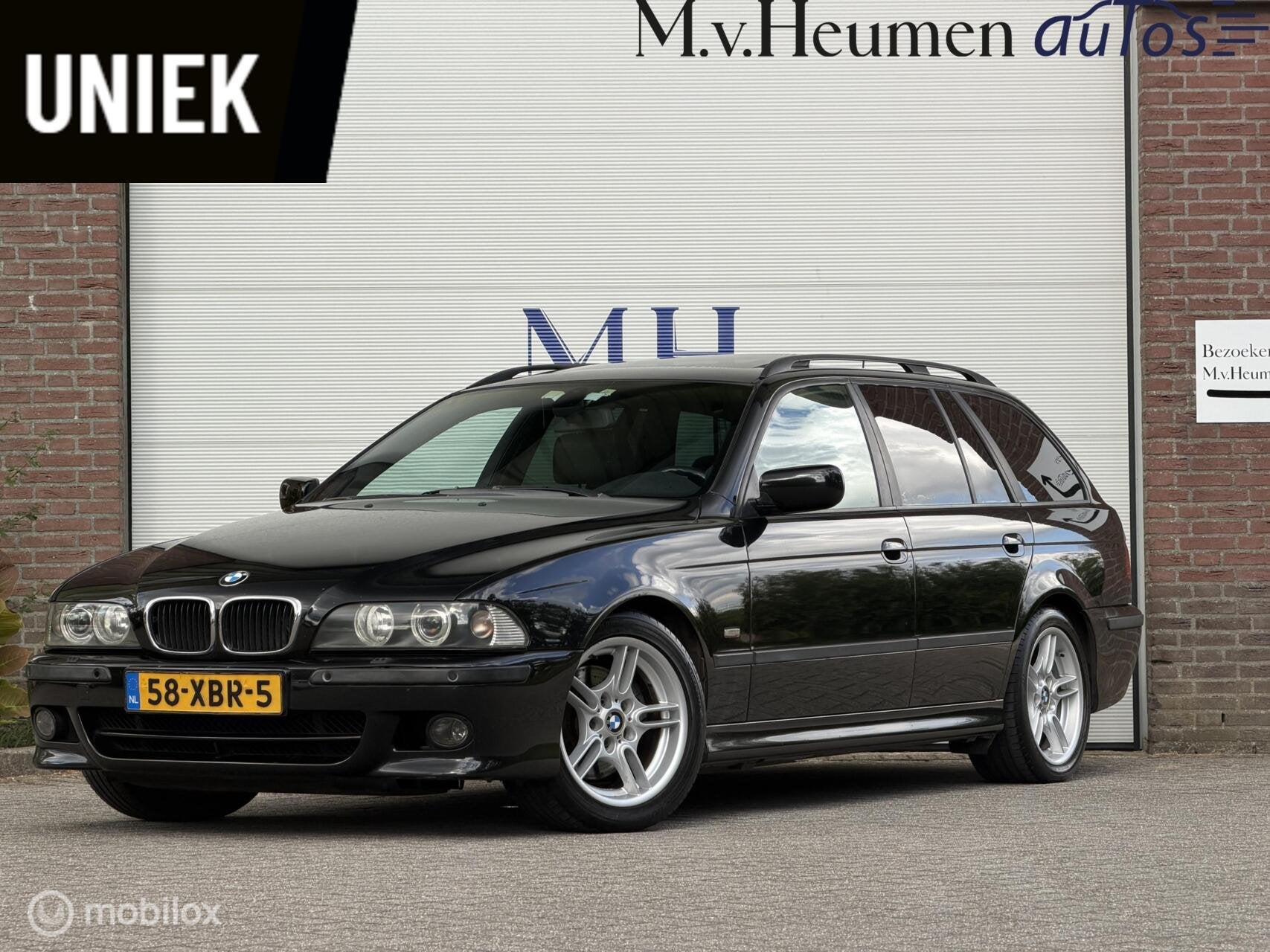 BMW 5-serie Touring 530i M Tech Bomvol Pano Memory Zwarte he, Auto's, Automaat, Achterwielaandrijving, Gebruikt, Zwart