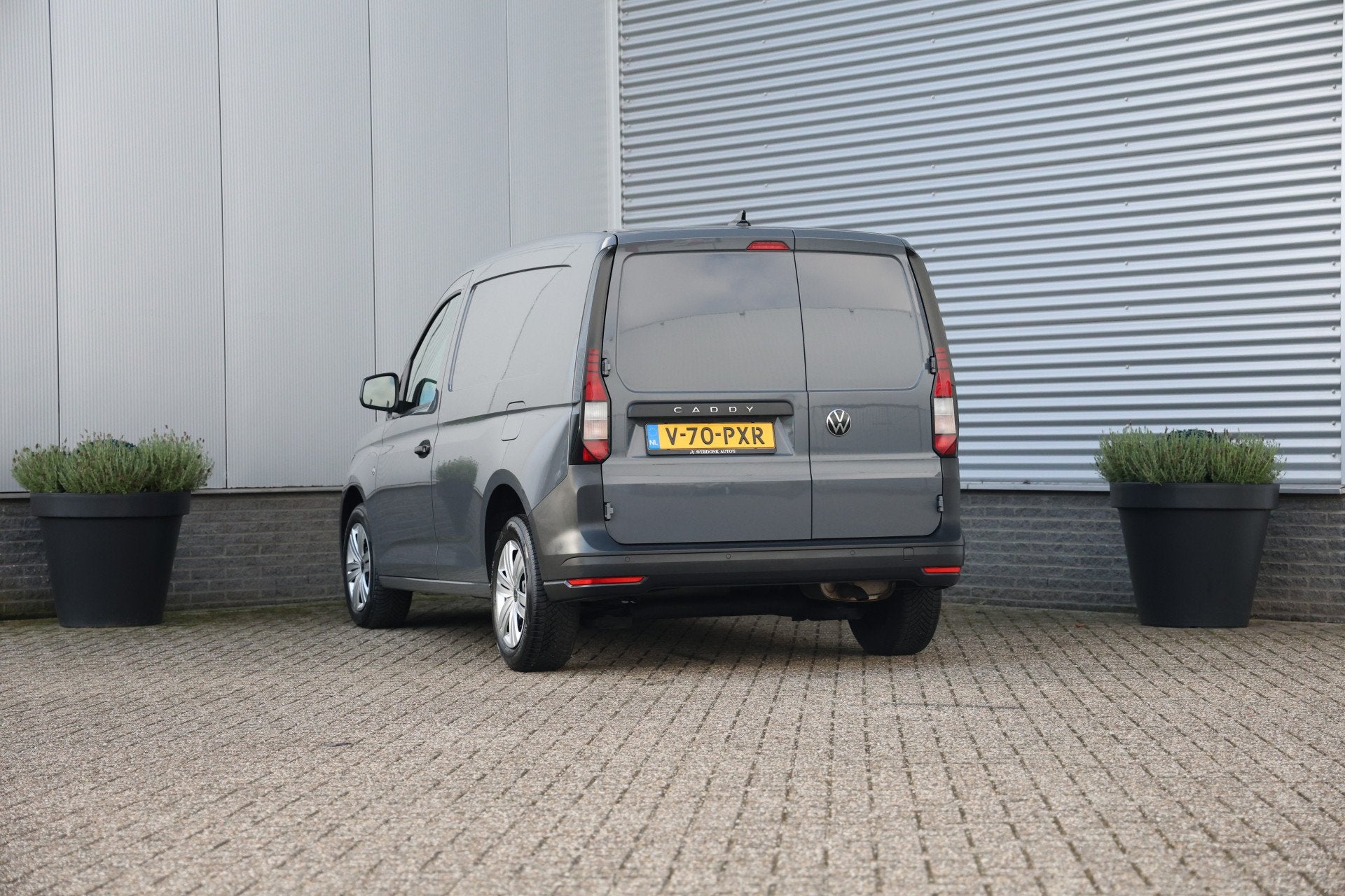 Volkswagen Caddy Cargo 1.5 TSI Benzine Carplay|PDC V+A|Stoel, Voorwielaandrijving, Dealer onderhouden, Stof, 4 cilinders