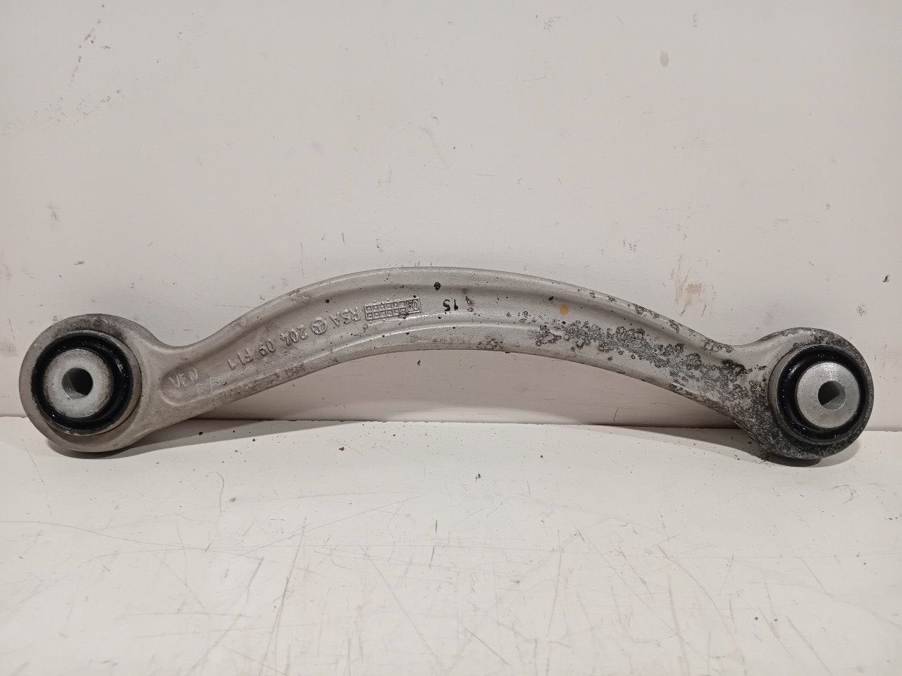 Draagarm rechts achter Mercedes-Benz C-Klasse, Onderdelen@venauto.nl, Van der Ven Autorecycling B.V., Gebruikt, Ettenseweg 76, 4706 PB Roosendaal, The Netherlands
