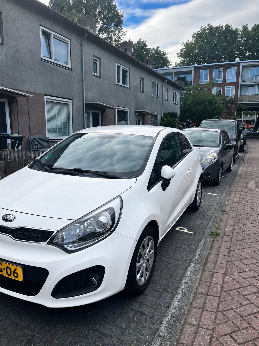 Kia Rio 1.2 I 3DRS 2013 Wit | Carplay, Auto's, Kia, Particulier, Rio, Benzine, A, Hatchback, Handgeschakeld, Origineel Nederlands