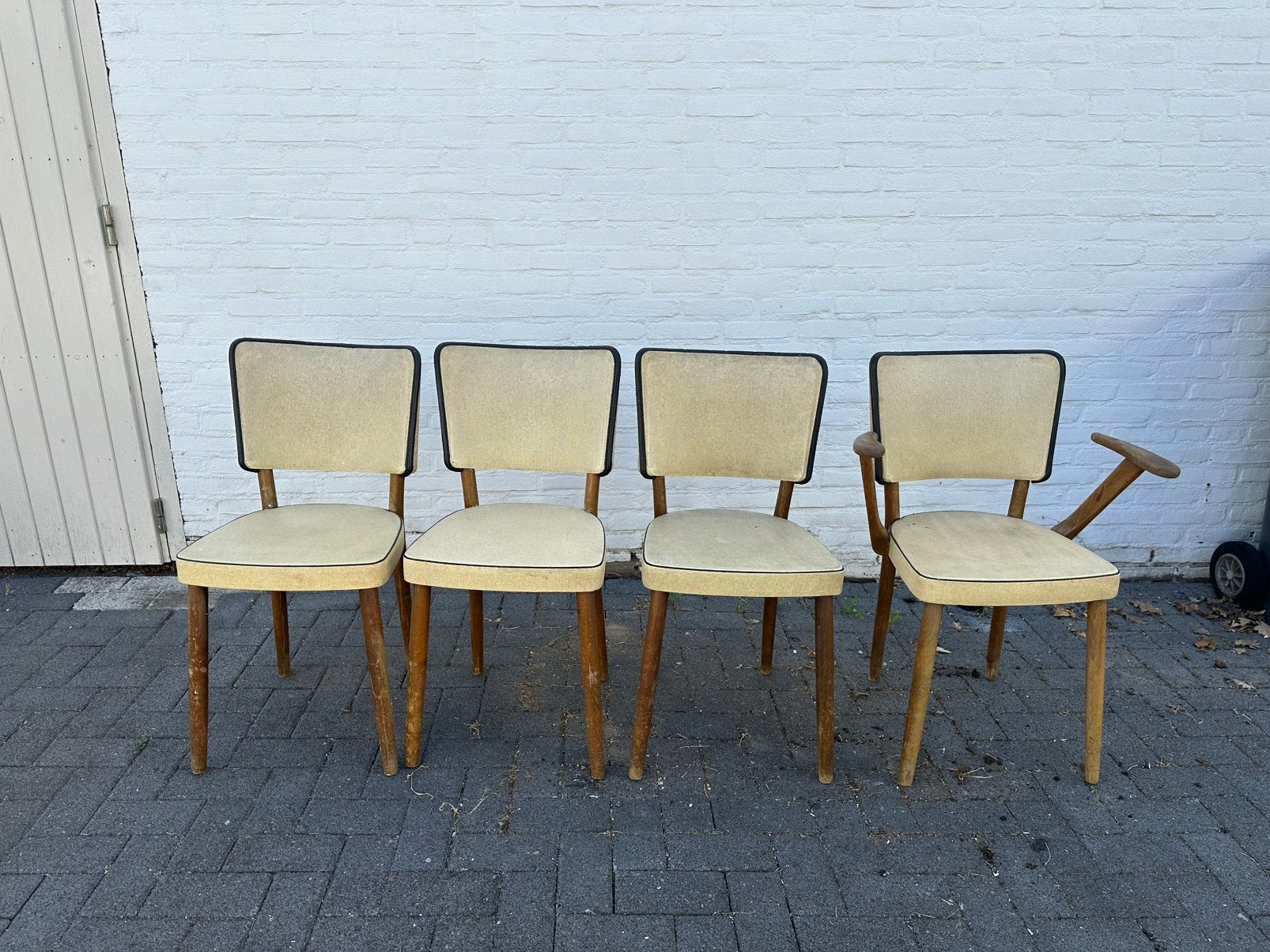 Vintage jaren 60 stoelen, Ophalen, Overige materialen, Gebruikt, Bruin