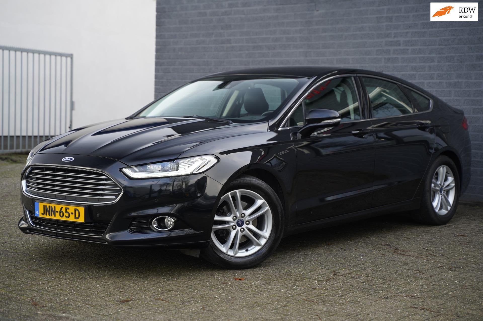 Ford MONDEO 2.0 Titanium 203pk Automaat Leder Trekhaak Navi, Auto's, Dealer onderhouden, 4 cilinders, Mondeo, Zwart