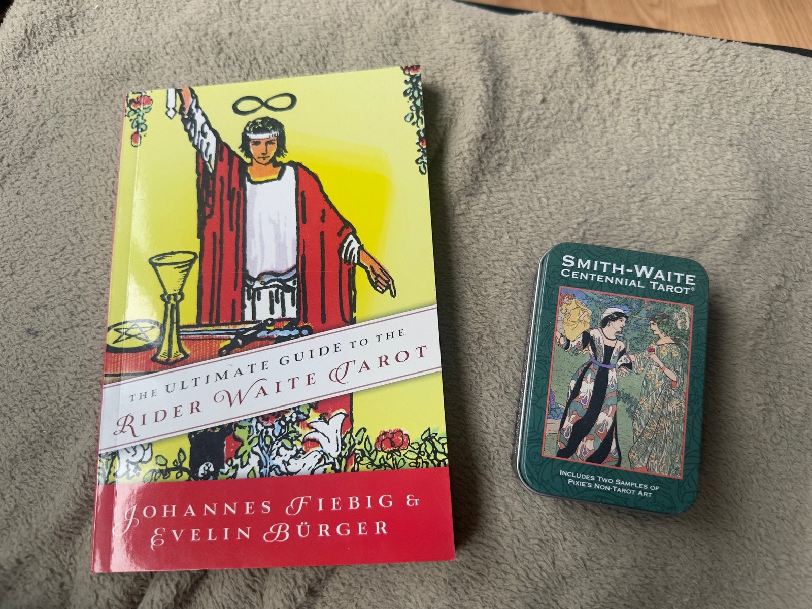 Smith-Waite Centennial Tarot deck + Rider Waite Guide boek, Ophalen of Verzenden, Zo goed als nieuw, Tarot of Kaarten leggen, Overige typen