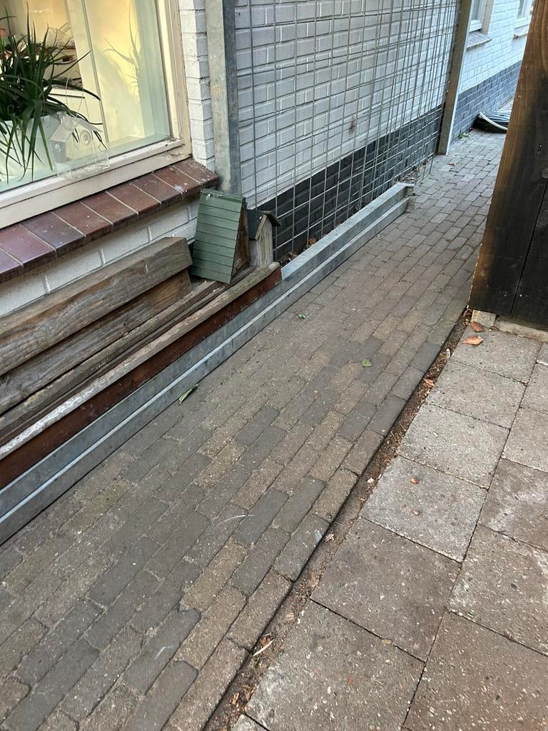 Verzinkte kolommen 4,2 m met voetplaten, Ophalen, Zo goed als nieuw, Hout