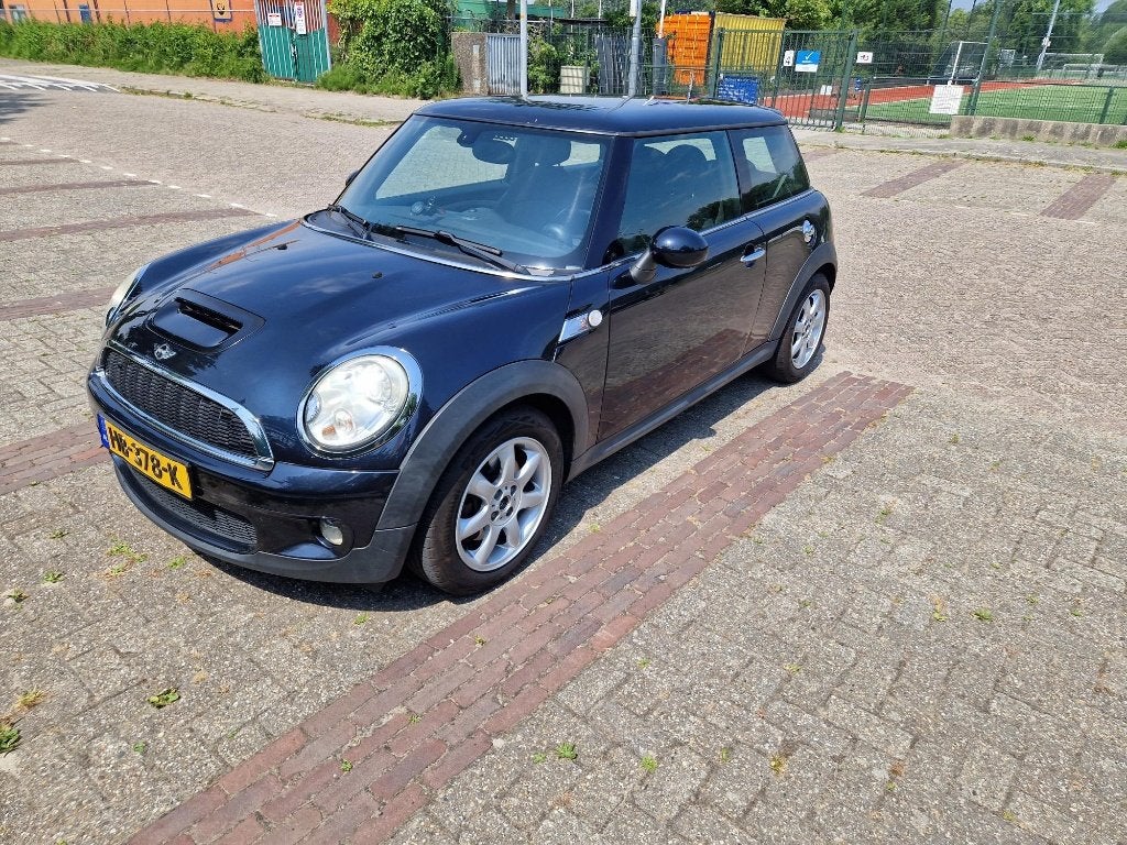 Mini 1.6 16V Cooper S 128KW 2007 Zwart, Auto's, Mini, Particulier, Cooper S, ABS, Adaptieve lichten, Bi-Xenon koplampen, Boordcomputer