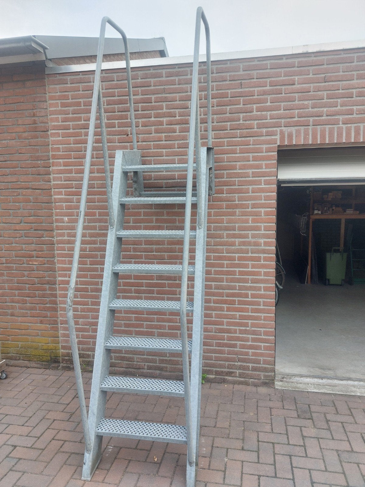 Gegalvaniseerde trap met leuning - 205 cm hoog, Ophalen, Gebruikt, Trap, 2 tot 4 meter