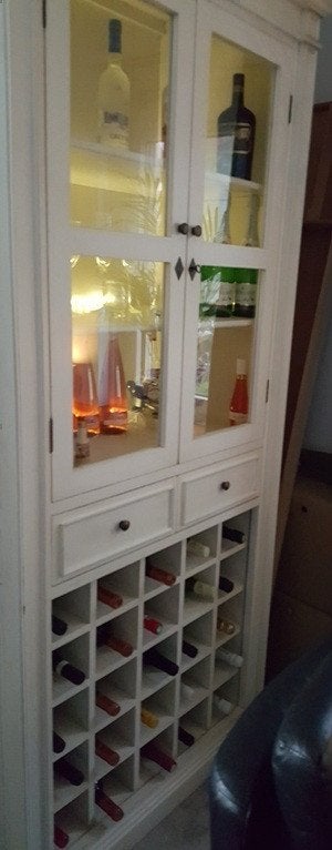 Witte wijnkast met vitrine en lades (210cm hoog), Ophalen, Gebruikt, 25 flessen of meer, 75 – 100