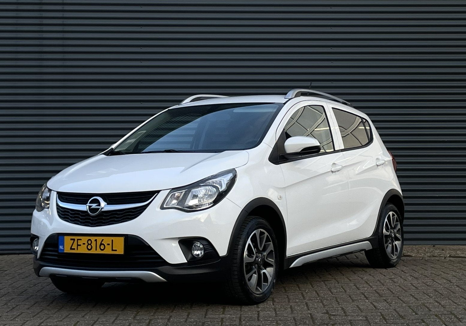 Opel Karl Rocks 1.0 ecoFLEX 75pk, Voorwielaandrijving, 839 kg, Stof, Gebruikt