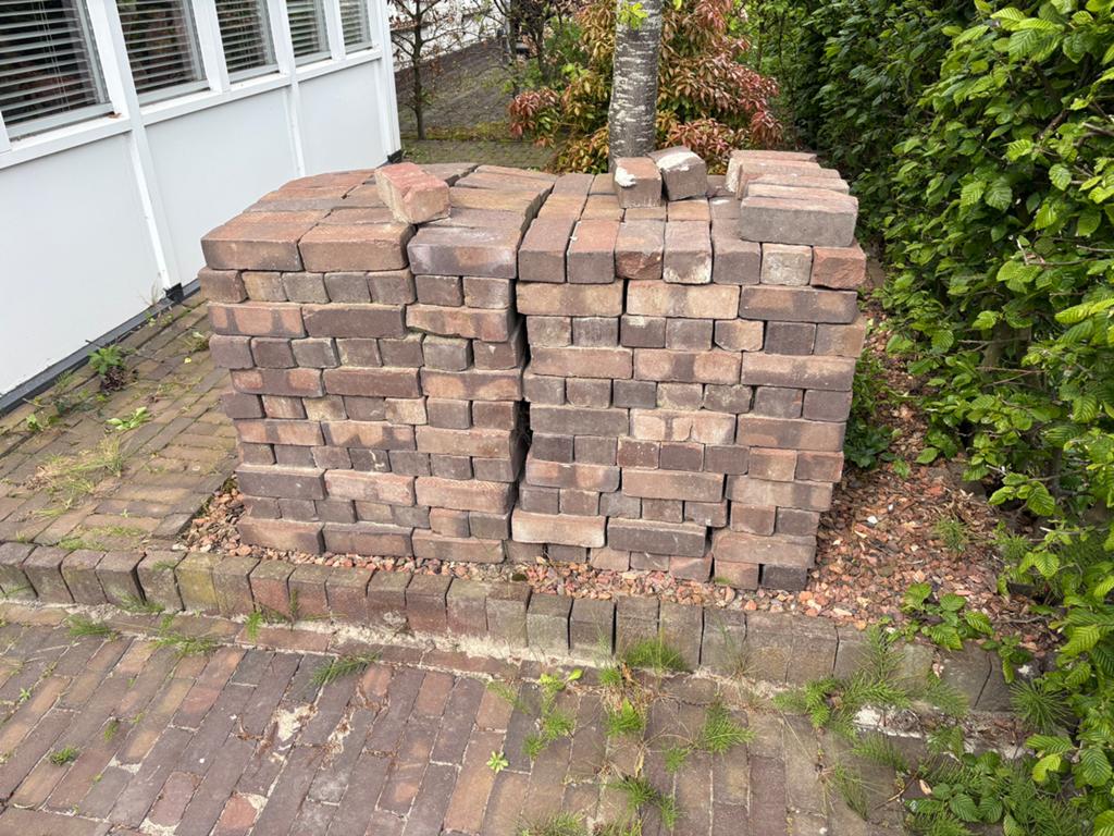 Gratis af te halen 5.4 m2 gebakken klinkers dikformaat, Ophalen, Gebruikt, 5 tot 10 m², Klinkers