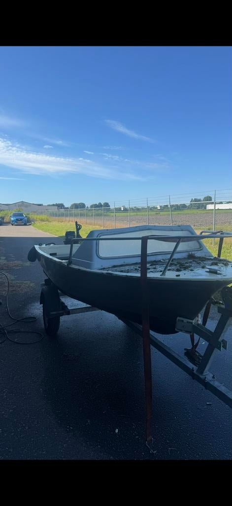 Opknap boot + aanhanger en motor 4,5pk, Watersport en Boten, Ophalen of Verzenden, Zo goed als nieuw, Overige typen, Motorboot