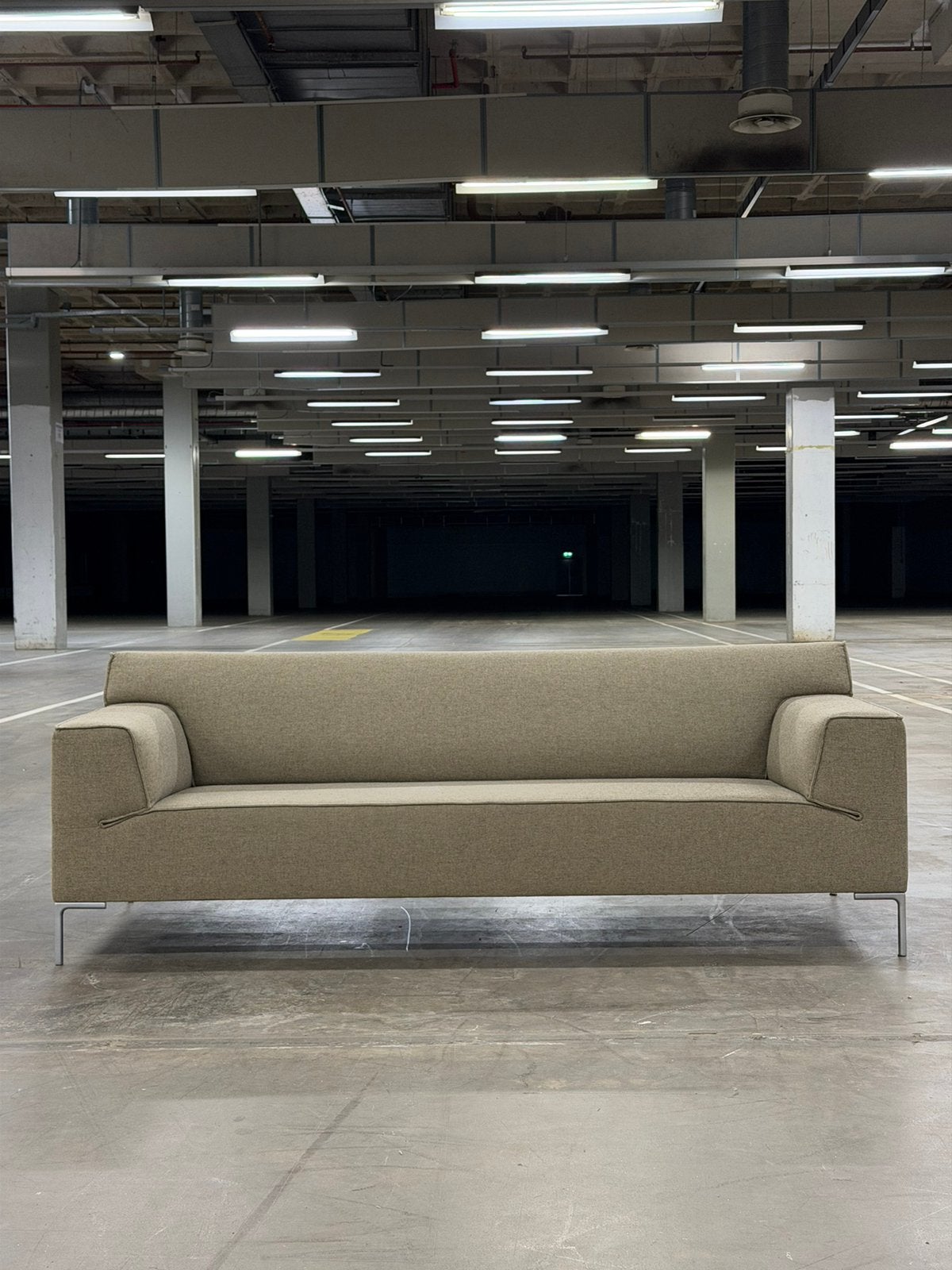 Design on Stock Bloq | 3-zits + Love Seat I NIEUWSTAAT, Huis en Inrichting, Banken | Bankstellen, Overige materialen, Driepersoons