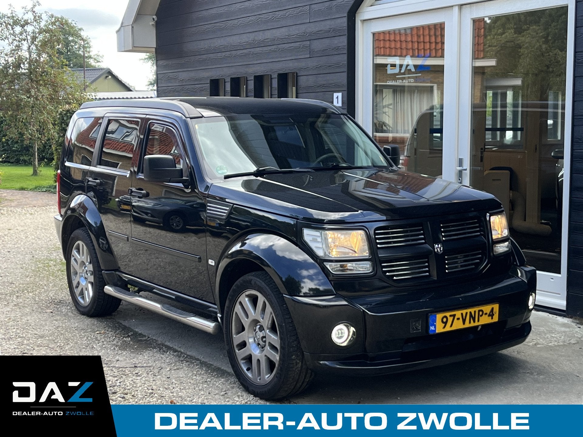 Dodge Nitro 2.8 CRD SE Airco/Audio/Navi/Trekaak (bj 2008), Auto's, Gebruikt, Beige, 4 cilinders, Zwart