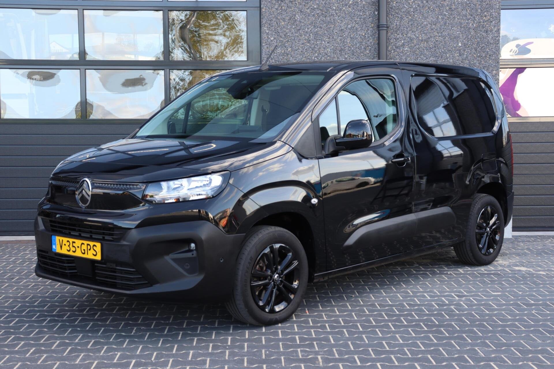 Citroen Berlingo bestel 1.5 BlueHDi 130PK L1H1 l NAVI l 360, Auto's, Voorwielaandrijving, Stof, 4 cilinders, Zwart