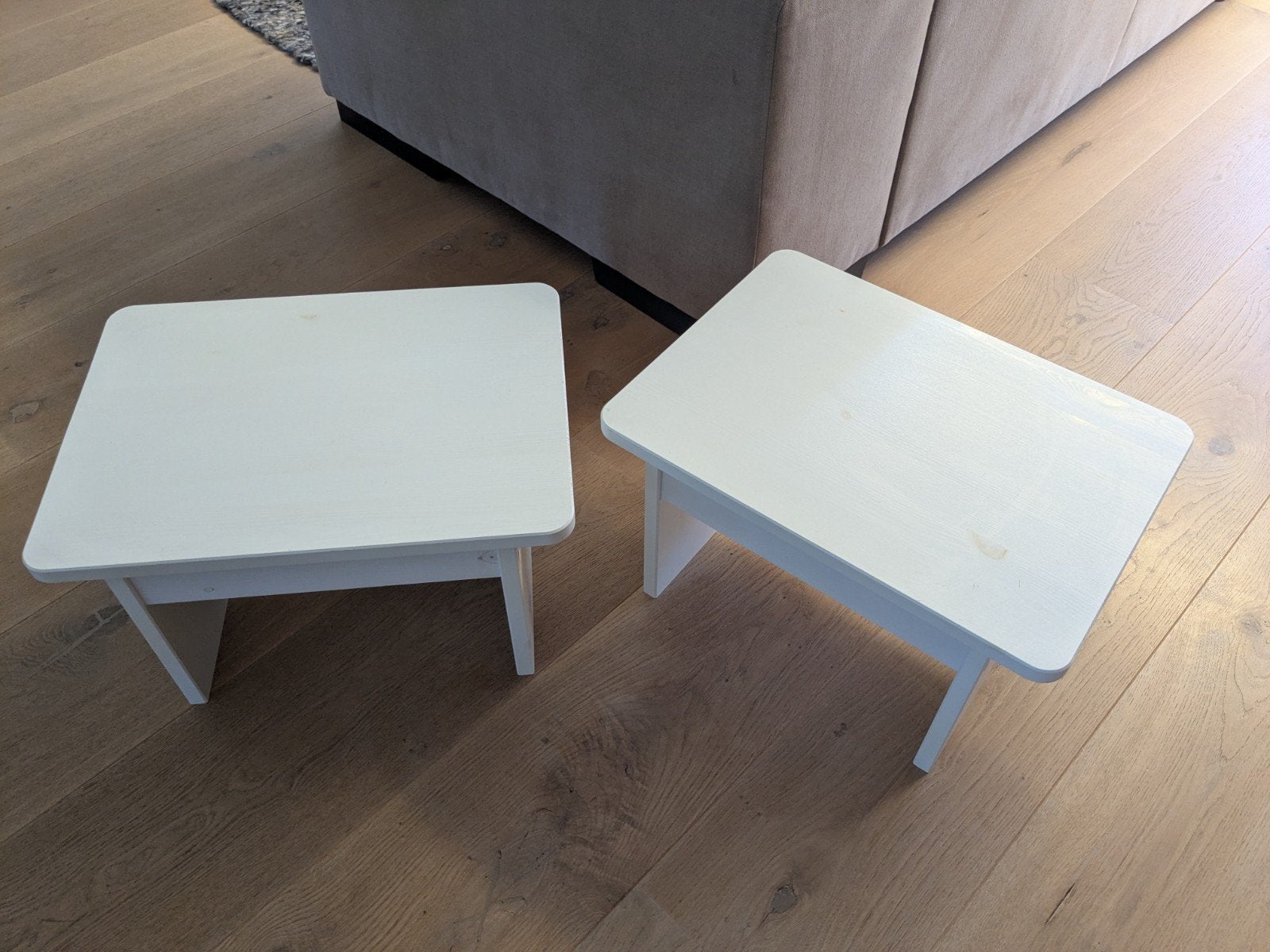 SET VAN 2: nachtkastjes, bijzettafeltjes, wit, massief hout, Ophalen, Gebruikt, Minder dan 45 cm, Minder dan 55 cm