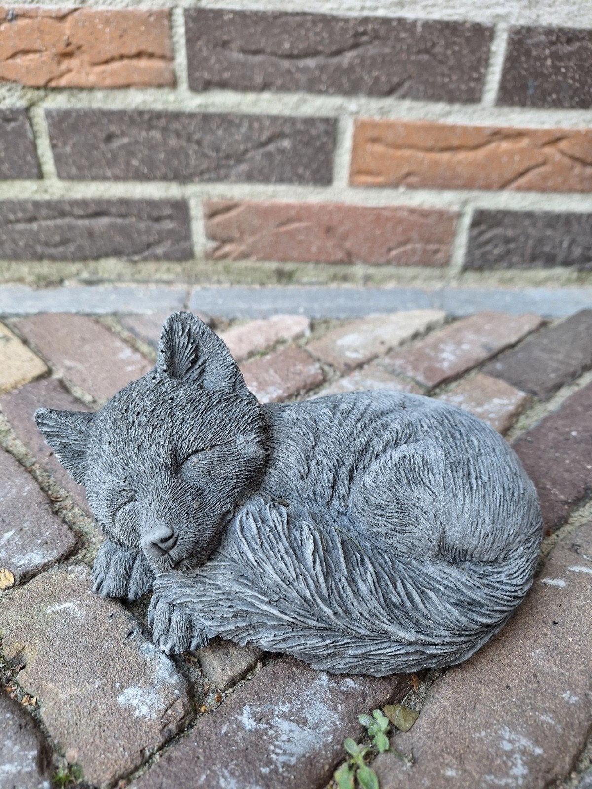 Betonnen slapend vosje - Tuinbeeld 20cm, Ophalen, Nieuw, Beton, Dierenbeeld