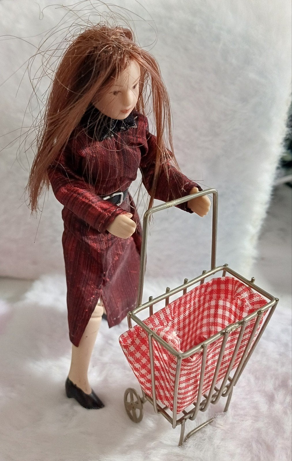 poppenhuis trolly, Verzamelen, Poppen, Ophalen of Verzenden, Zo goed als nieuw, Pop