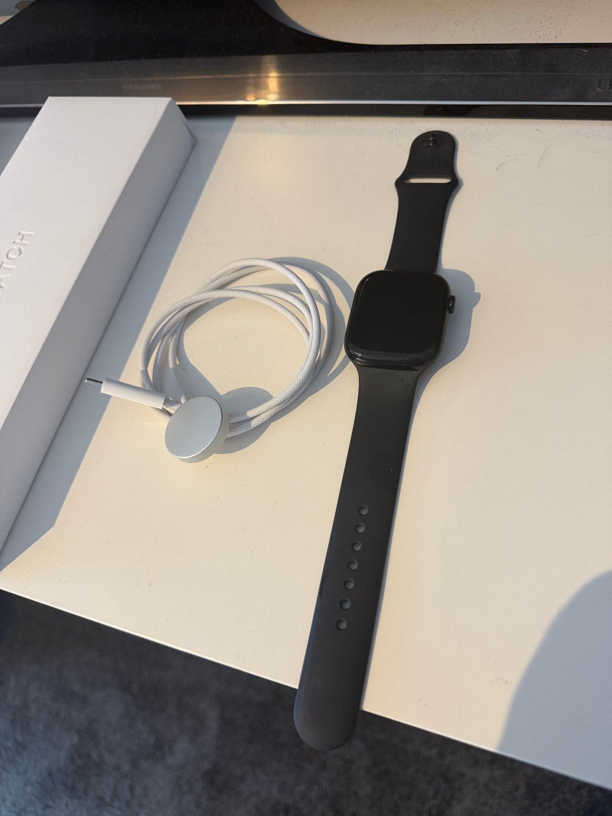 Apple Watch Series 10 Zwart - Zo goed als nieuw, Ophalen of Verzenden, Zo goed als nieuw, Zwart, IOS